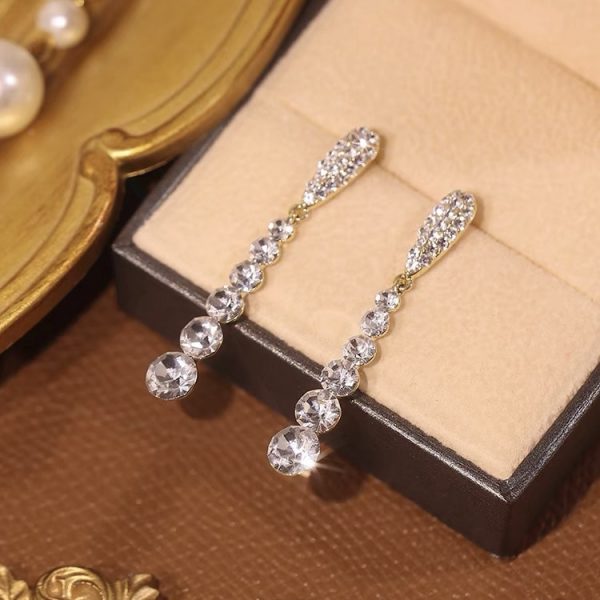 LAST DAY 70% OFF - Fashion Diamond Drop Earrings (Buy 2 Free Shipping)